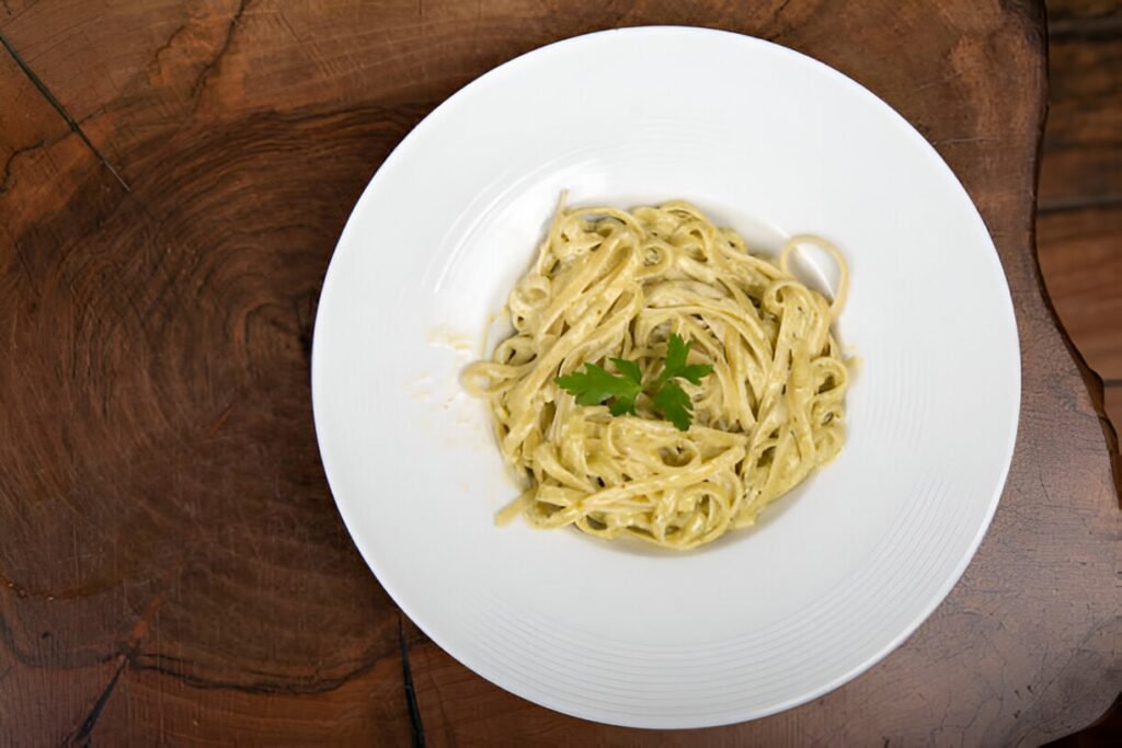 fettucinni-alfredo-nickys-pizza-grill-playa-del-carmen