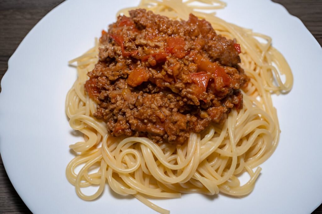 spaguetti-bolognesa-nickys-pizza-grill-playa-del-carmen
